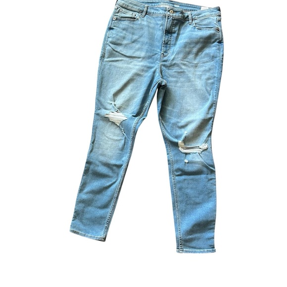 Old Navy Distressed Blue Jeans size 18 - Picture 1 of 5